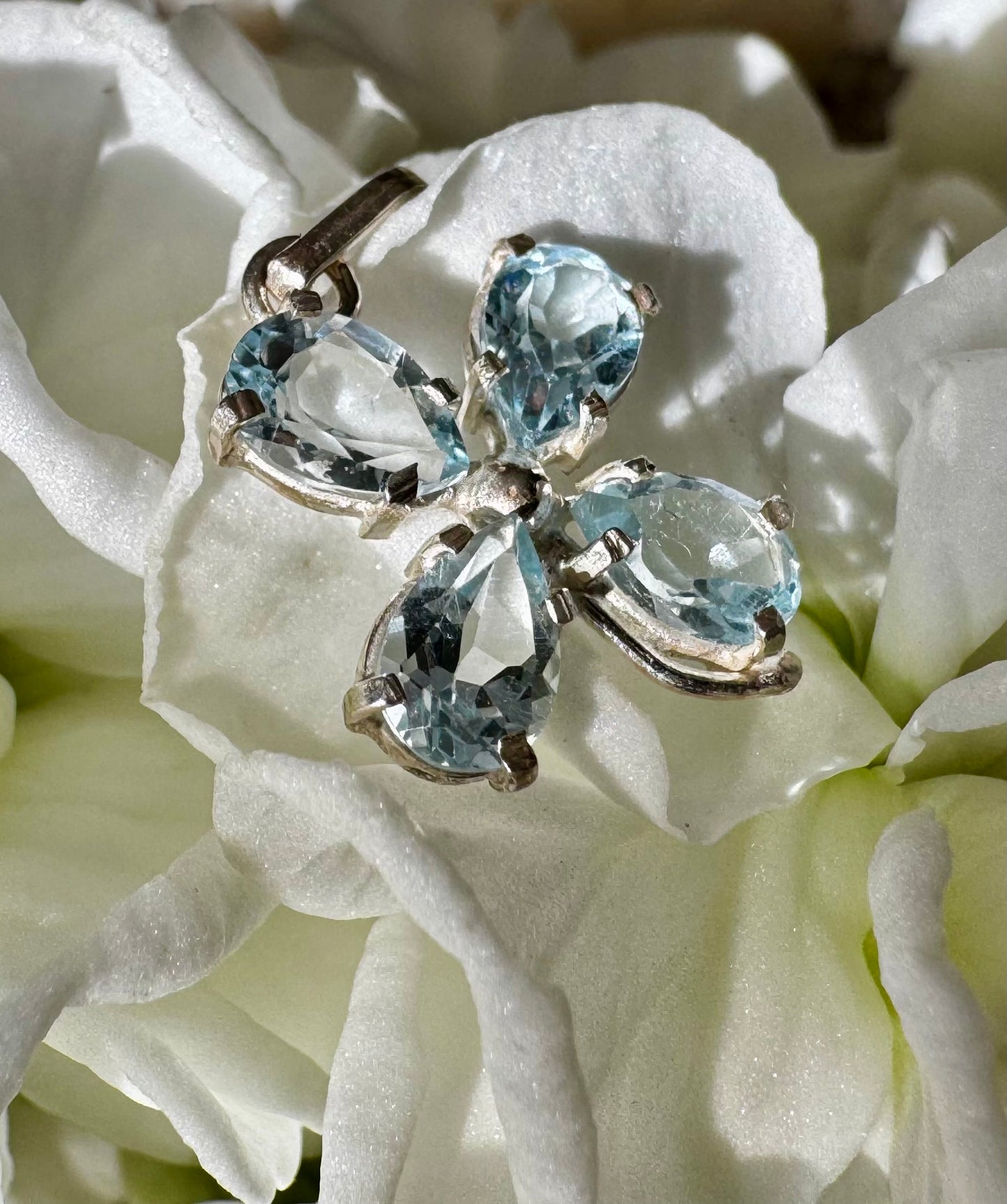 Handmade 925 Silver Blue Topaz Clover Pendant