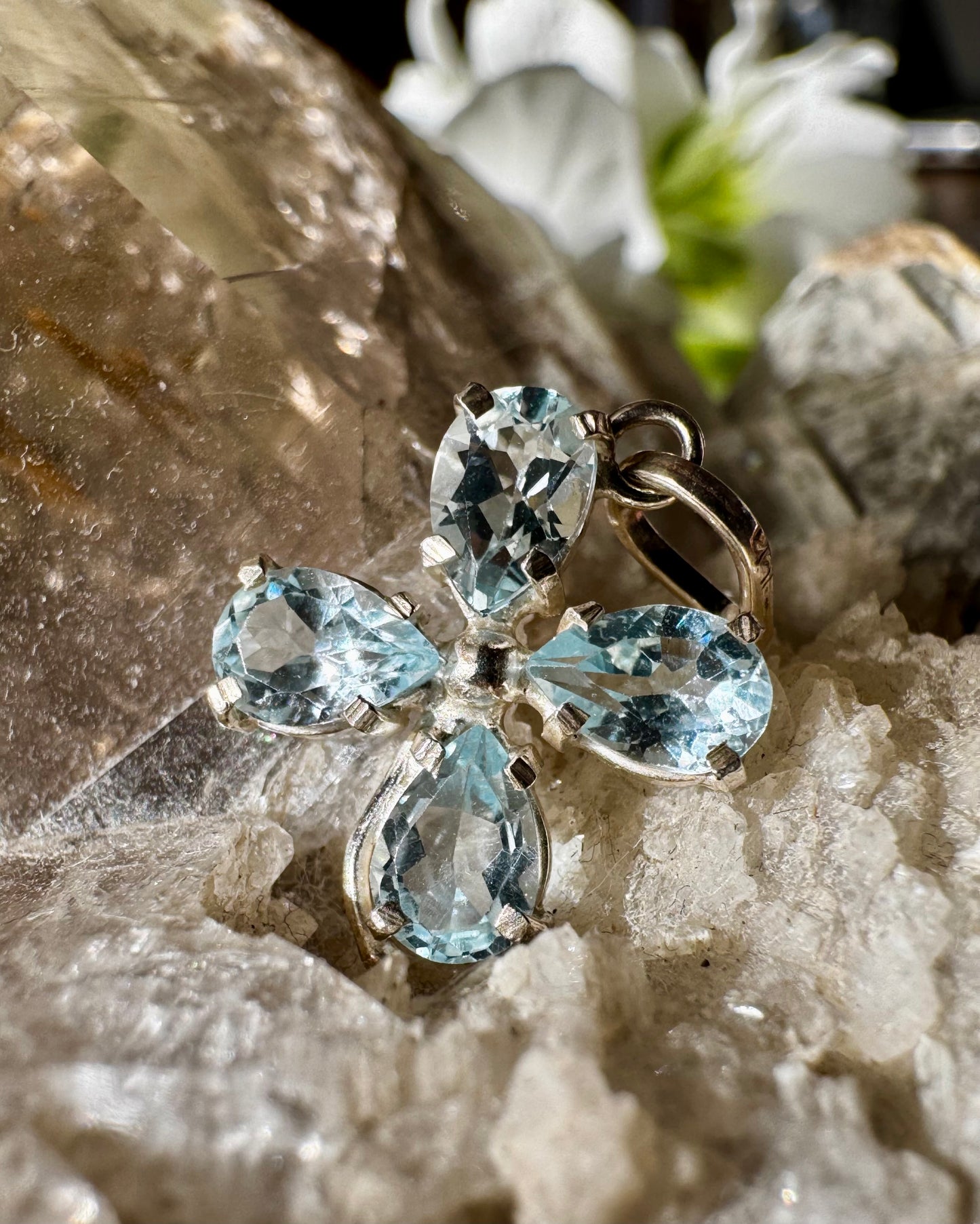 Handmade 925 Silver Blue Topaz Clover Pendant