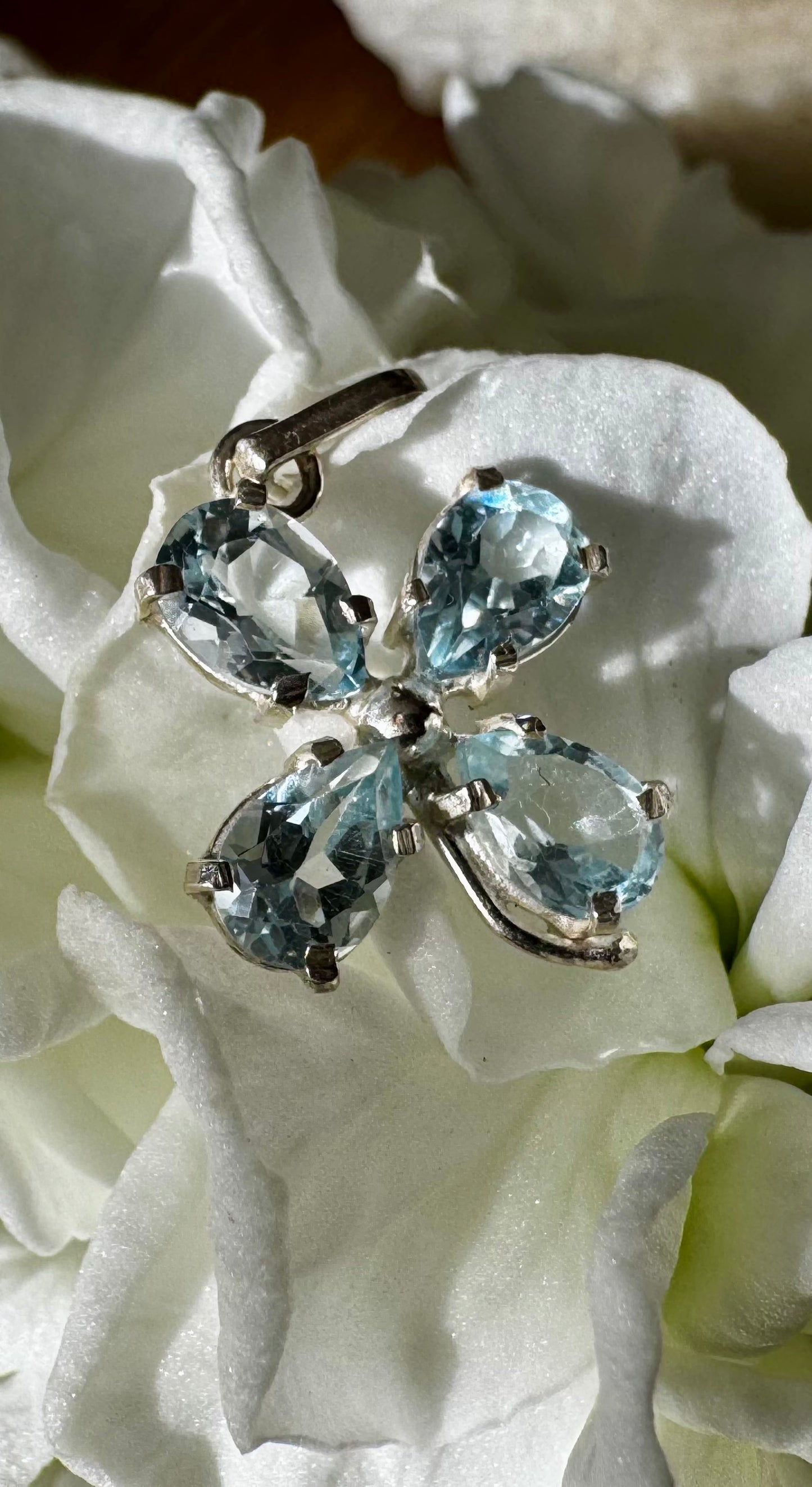 Handmade 925 Silver Blue Topaz Clover Pendant