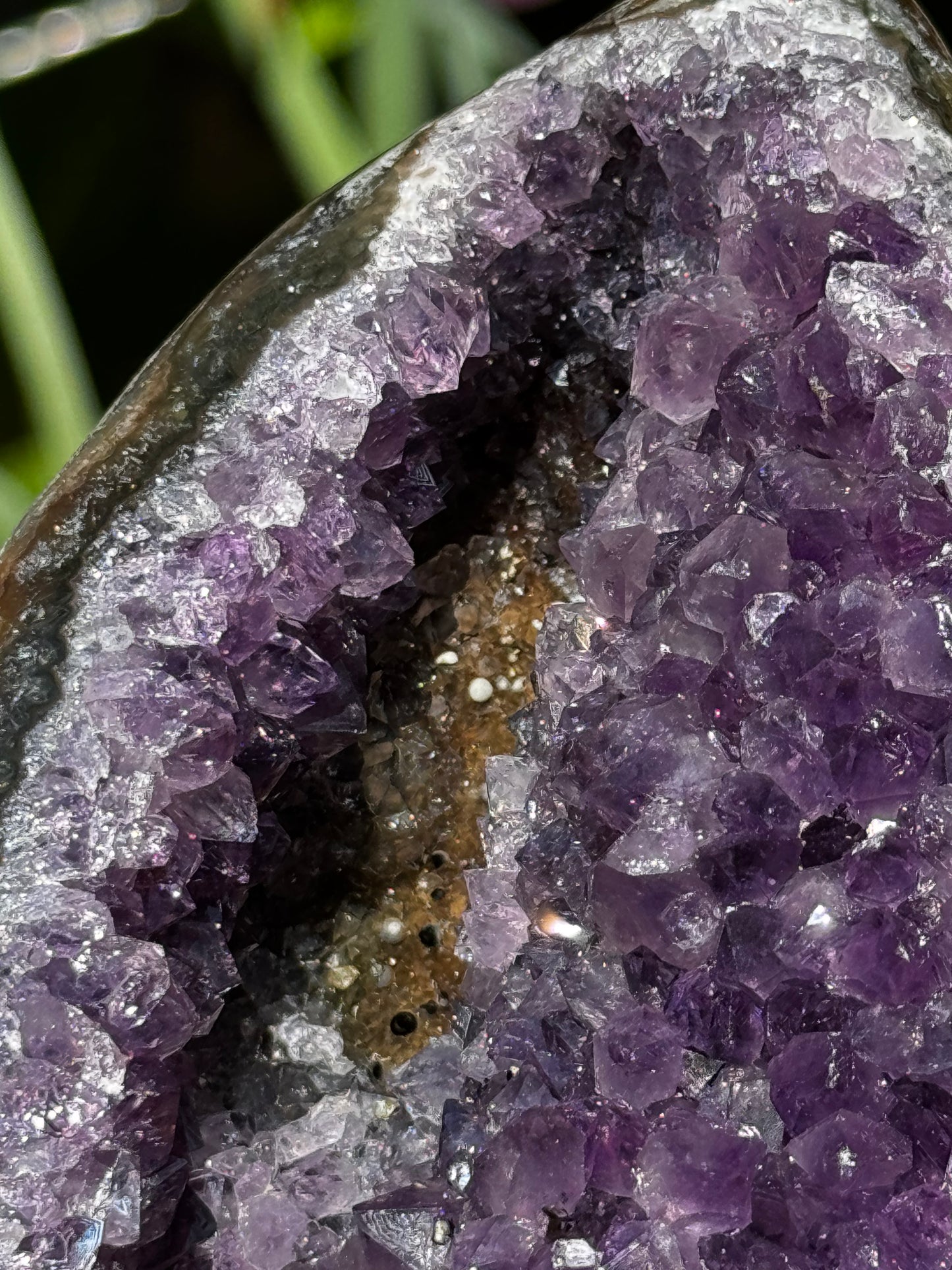 High Quality Amethyst Cut-Based | 645g
