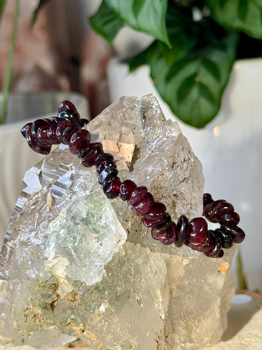 Elasticated Garnet Bracelet