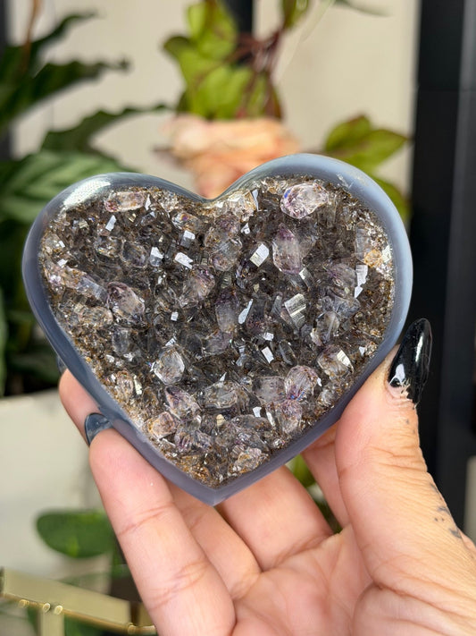 Black Amethyst and Agate Heart | 204g - The Crystal Valley