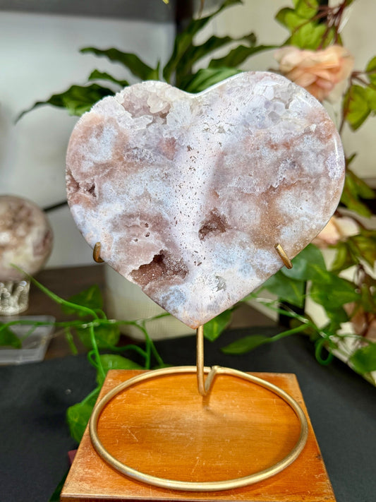 Pink Amethyst Heart on Stand | 462g - The Crystal Valley