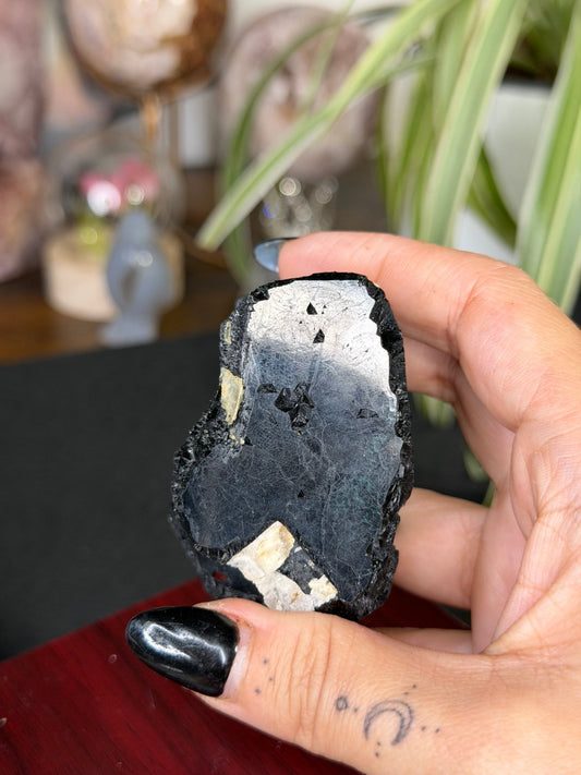 Record Keeper Tourmaline| 180g - The Crystal ValleyQuartz