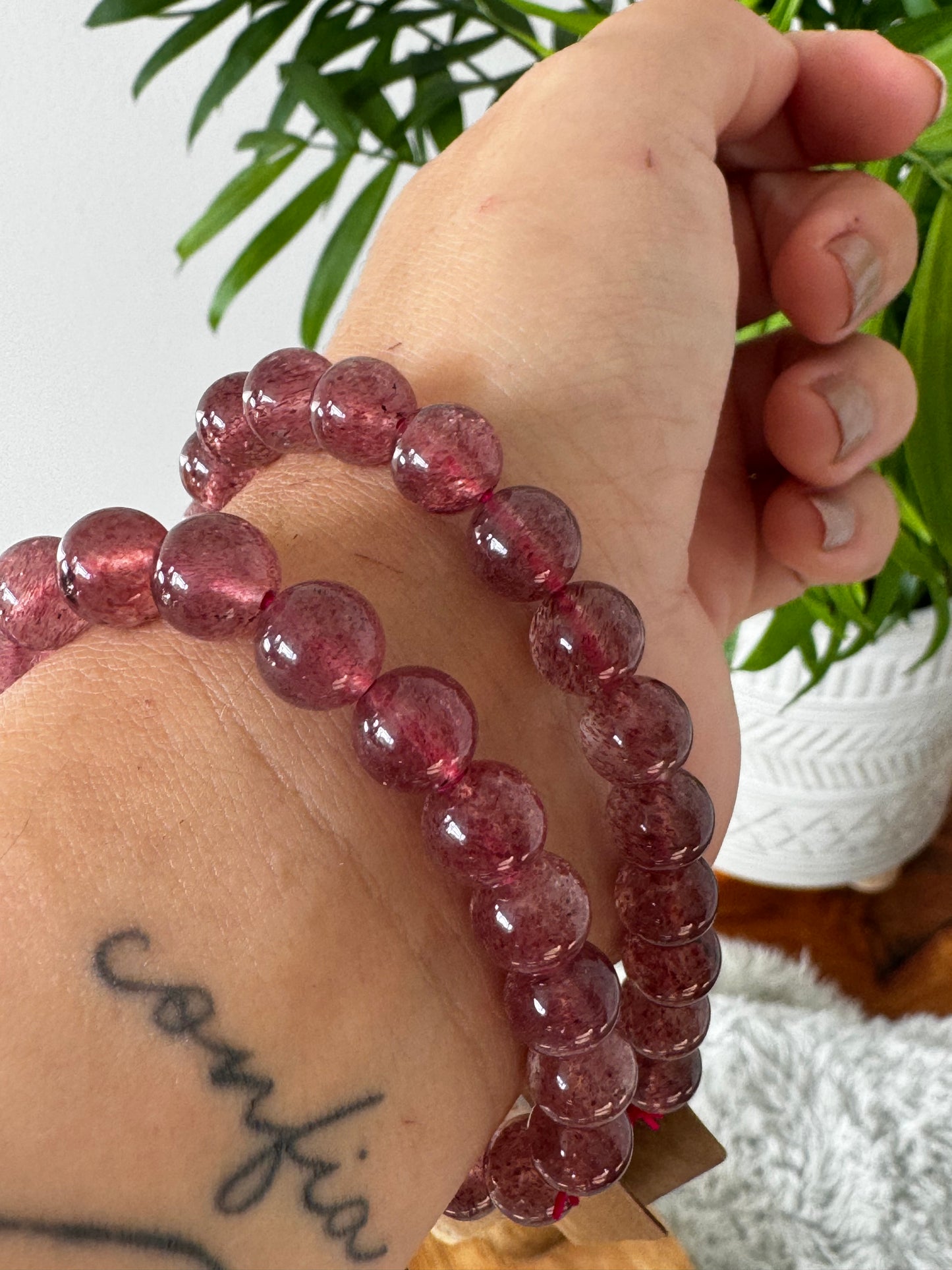 Strawberry Quartz Bracelet | 8.5 mm