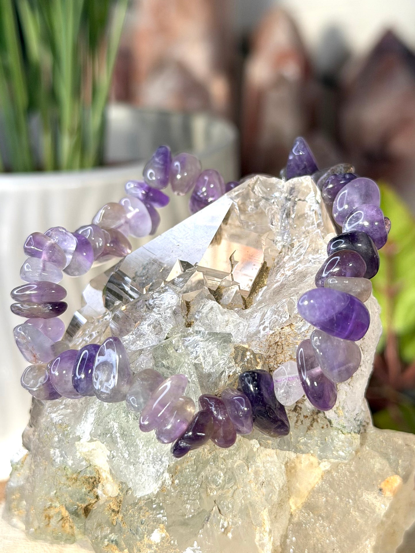 Elasticated Amethyst Bracelet