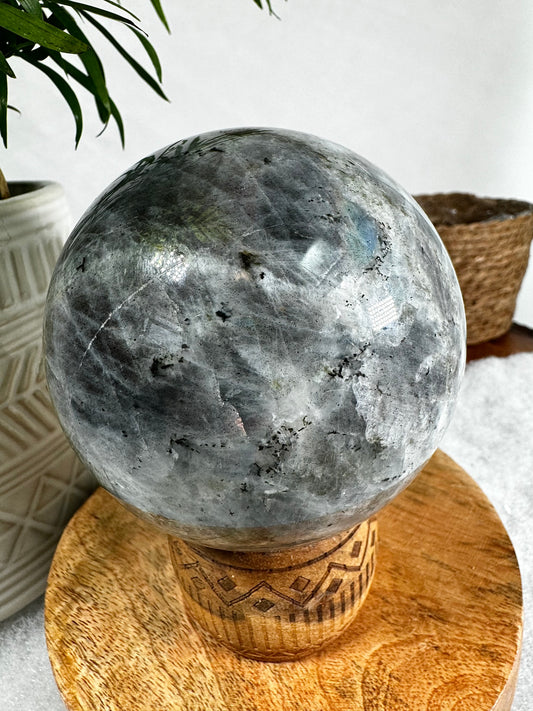 XL Labradorite Sphere | 1.06 kg