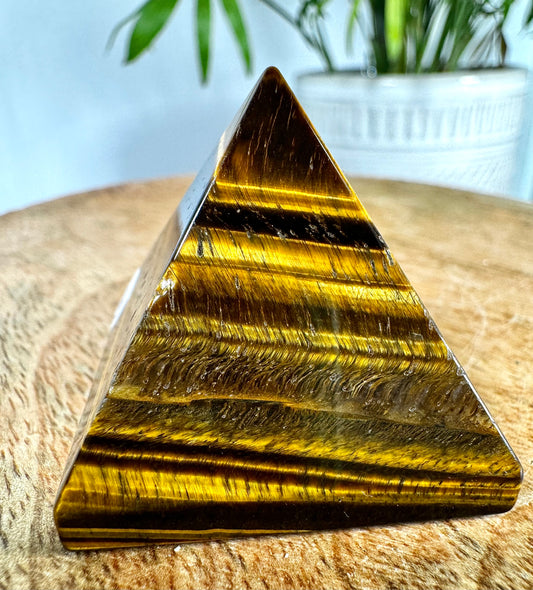 Small Tiger's eye Pyramid | 47g