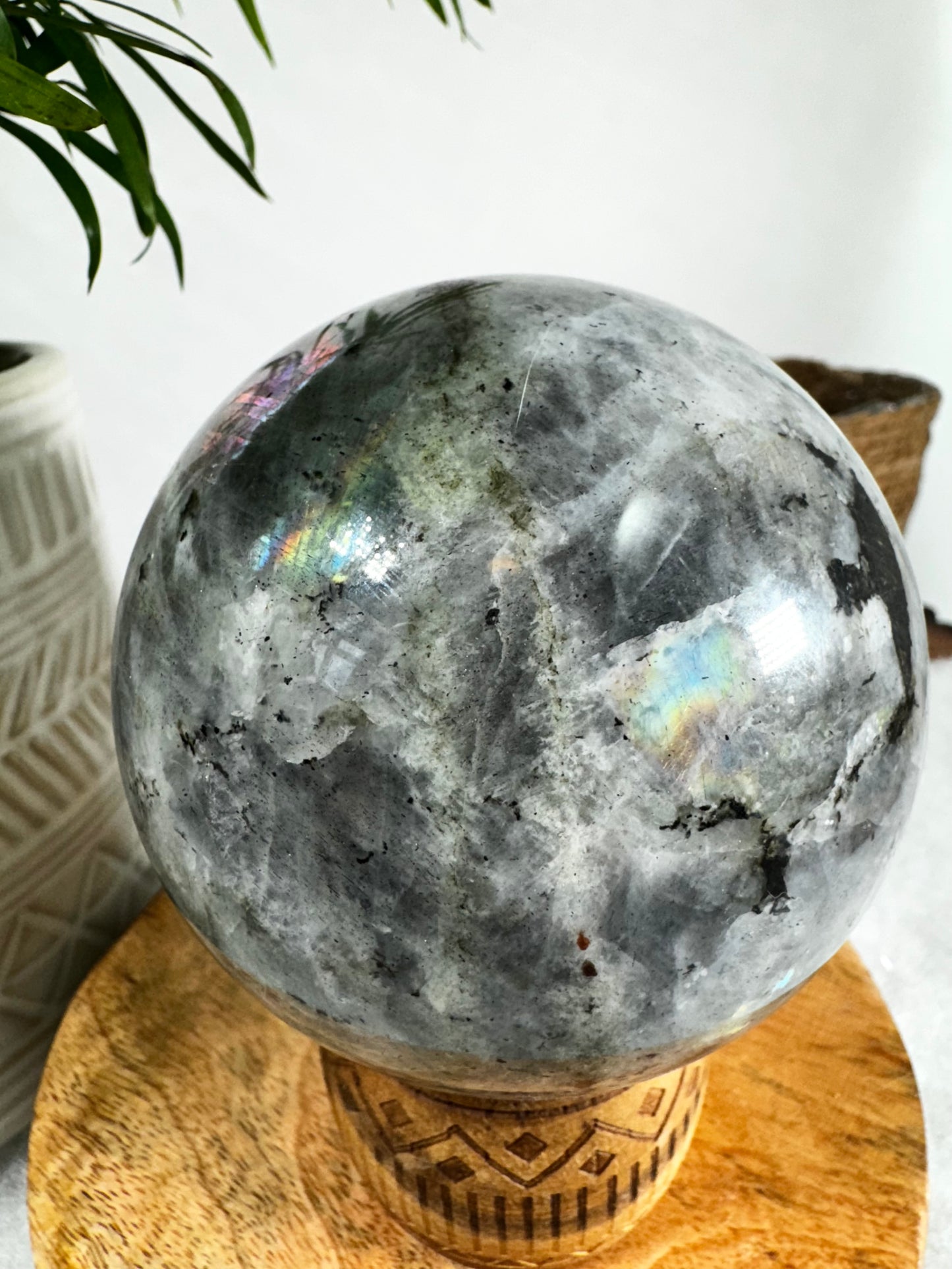 XL Labradorite Sphere | 1.06 kg