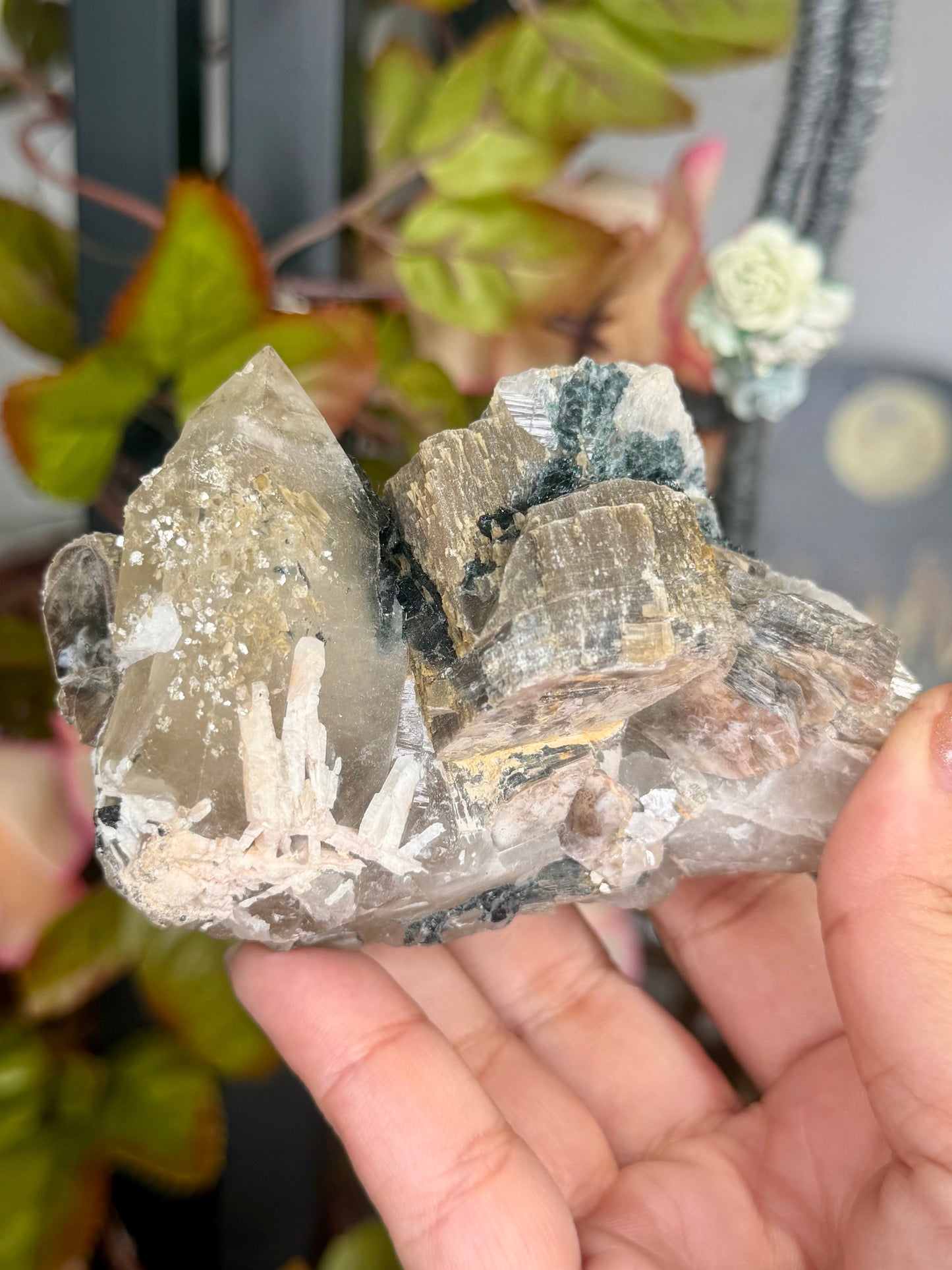 Very special Citrine with Black and Blue/Green Tourmaline, Mica & Albite  | 199g