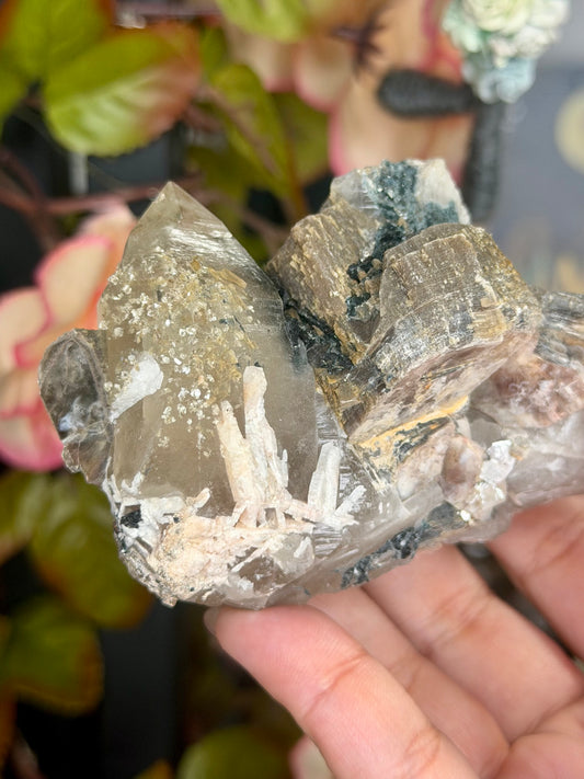Very special Citrine with Black and Blue/Green Tourmaline, Mica & Albite  | 199g