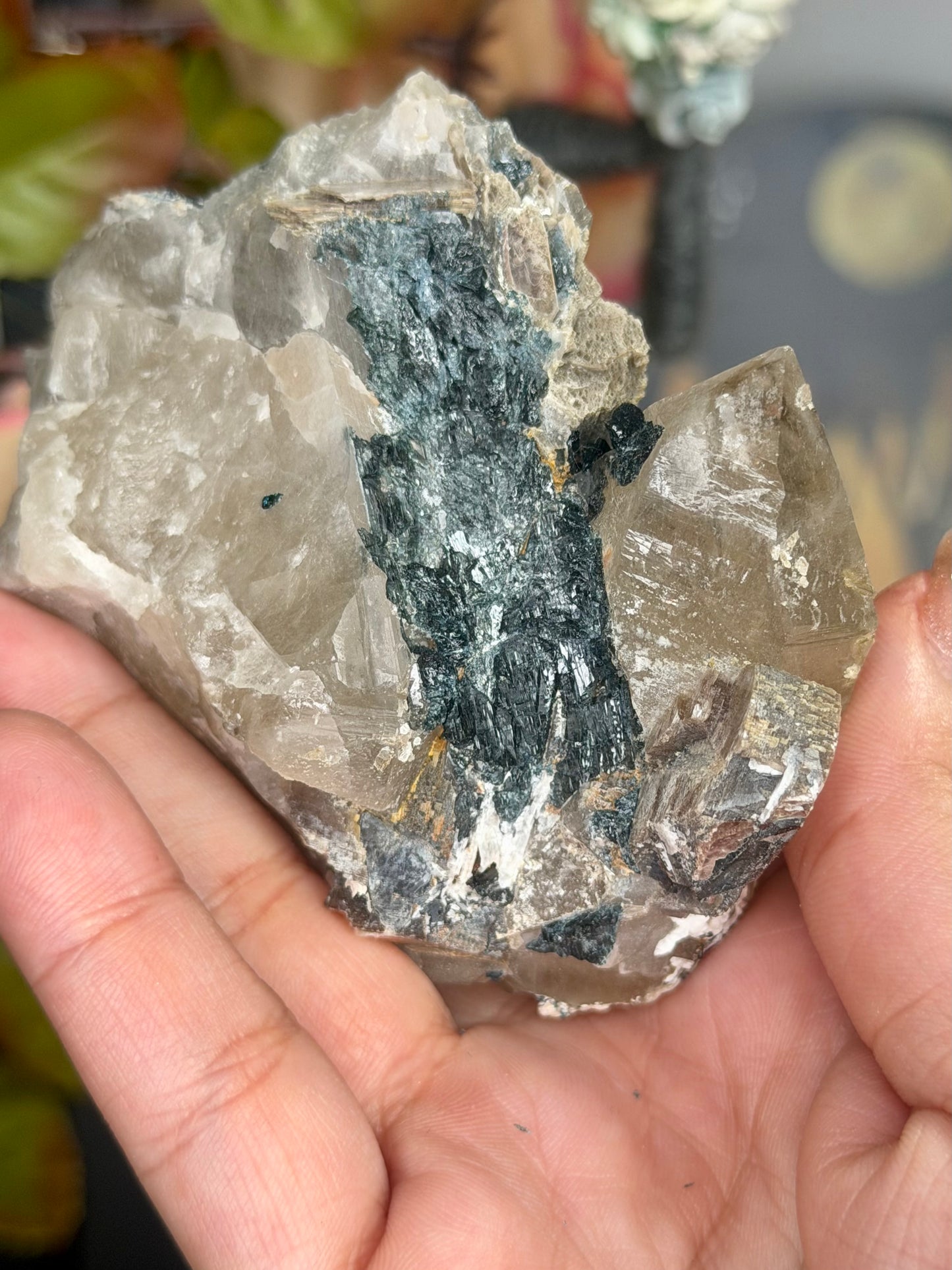 Very special Citrine with Black and Blue/Green Tourmaline, Mica & Albite  | 199g