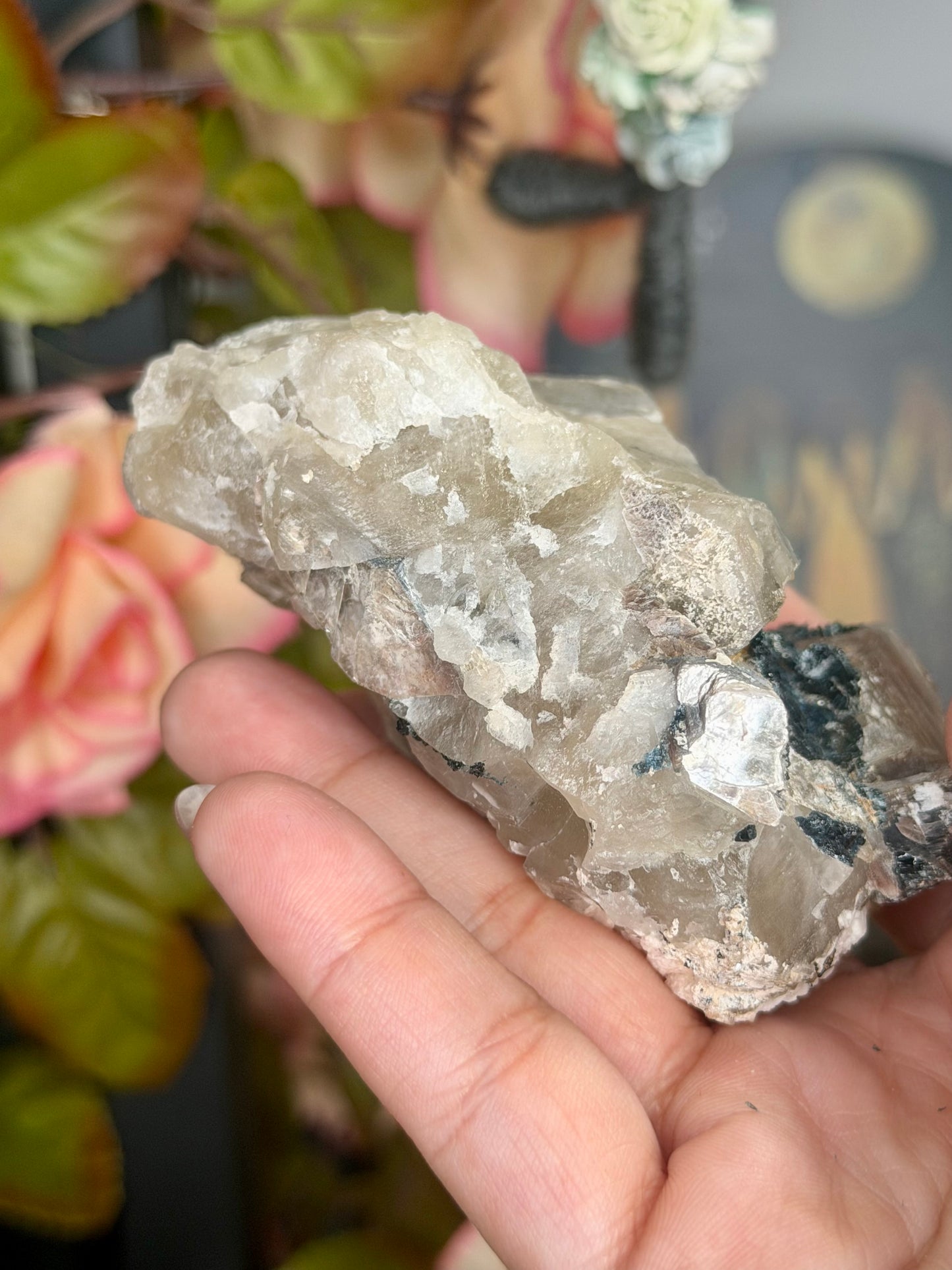Very special Citrine with Black and Blue/Green Tourmaline, Mica & Albite  | 199g