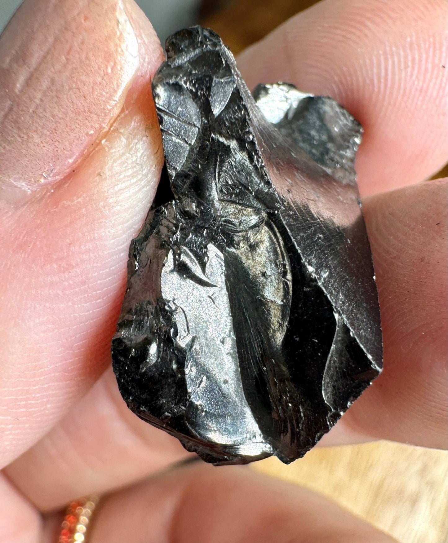 A Quality Tiny Elite Shungite | 1.7 cm - The Crystal Valley