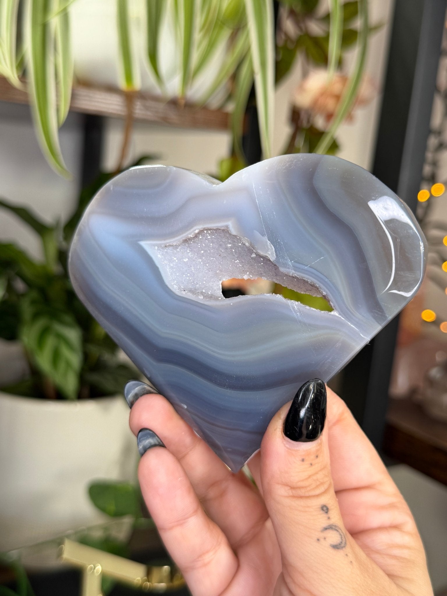 Agate Heart | 149g - The Crystal Valley