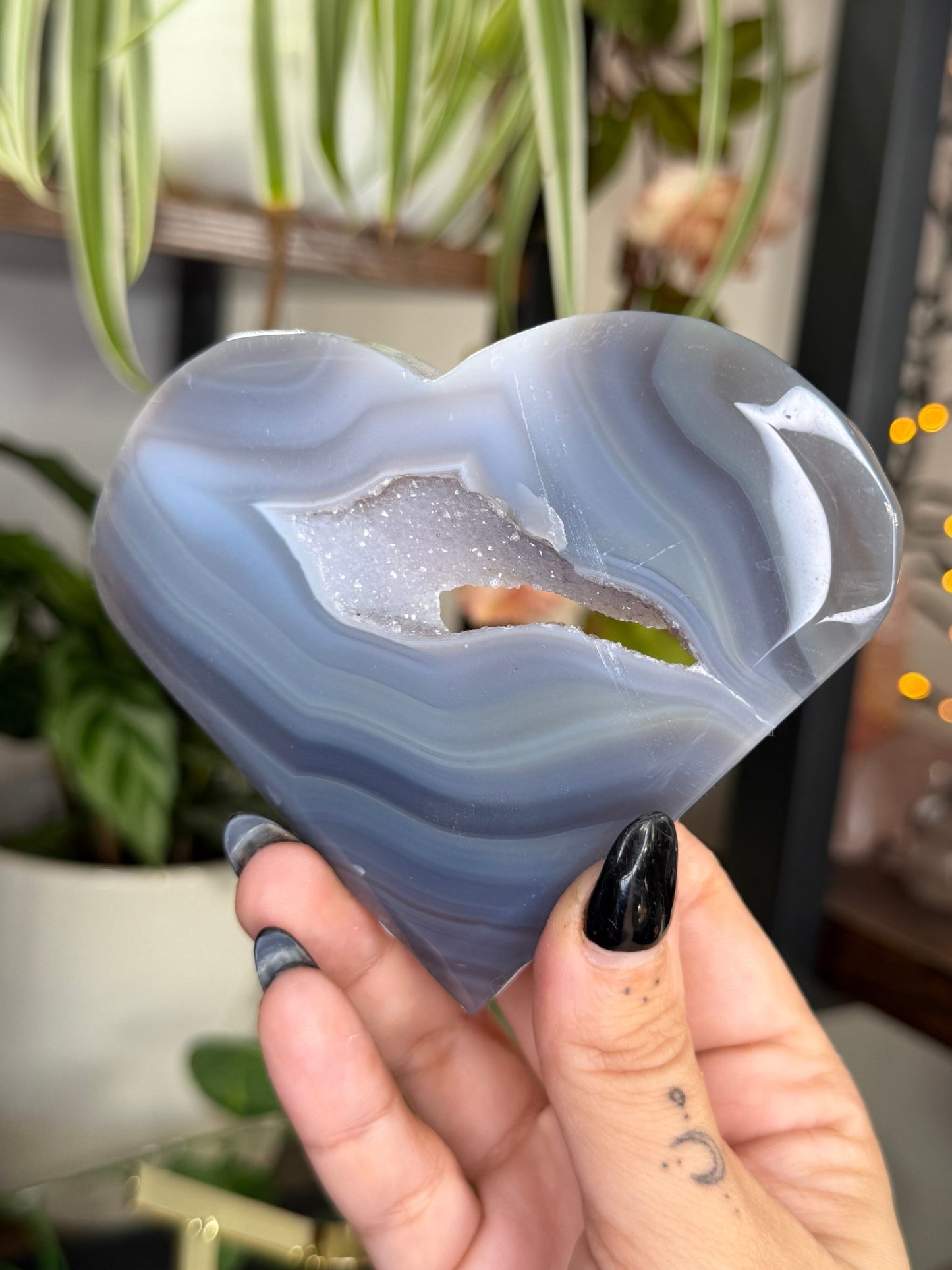 Agate Heart | 149g - The Crystal Valley
