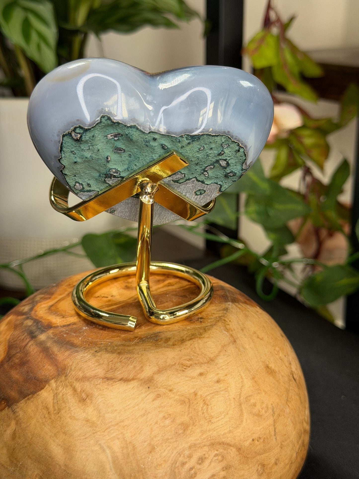 Black Amethyst and Agate Heart | 204g - The Crystal Valley