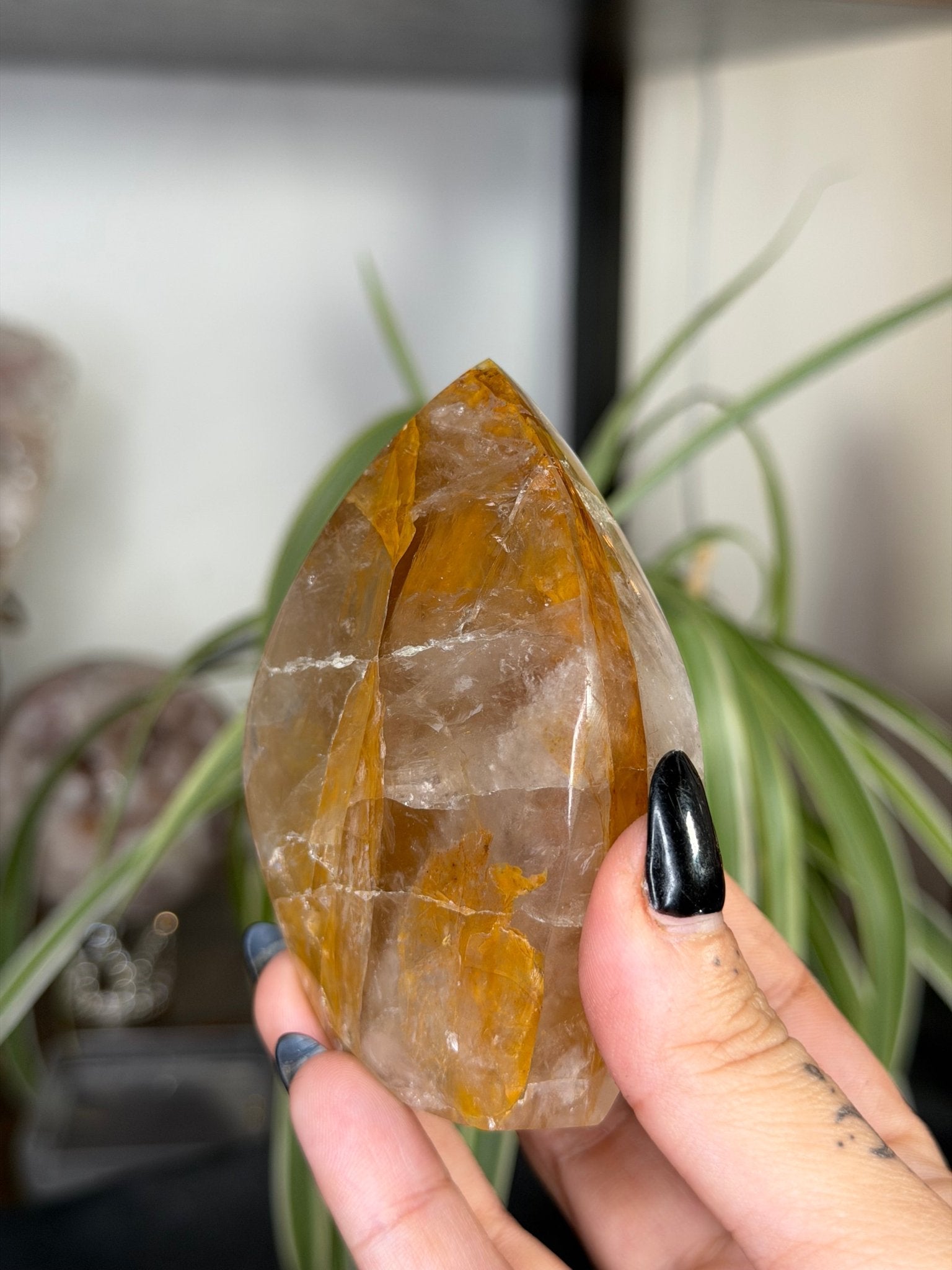 Golden Healer Flame | 209g - The Crystal Valley