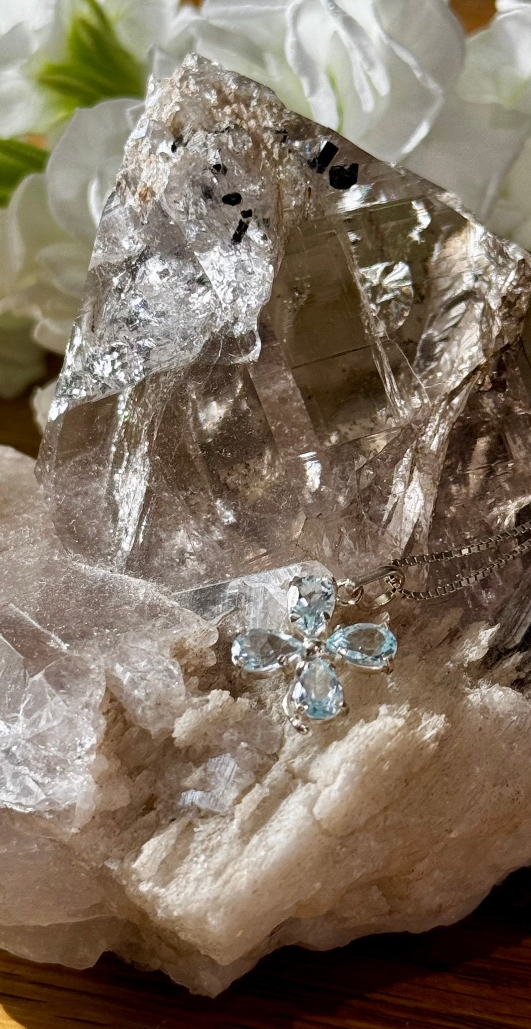 Handmade 925 Silver Blue Topaz Clover Pendant - The Crystal Valley
