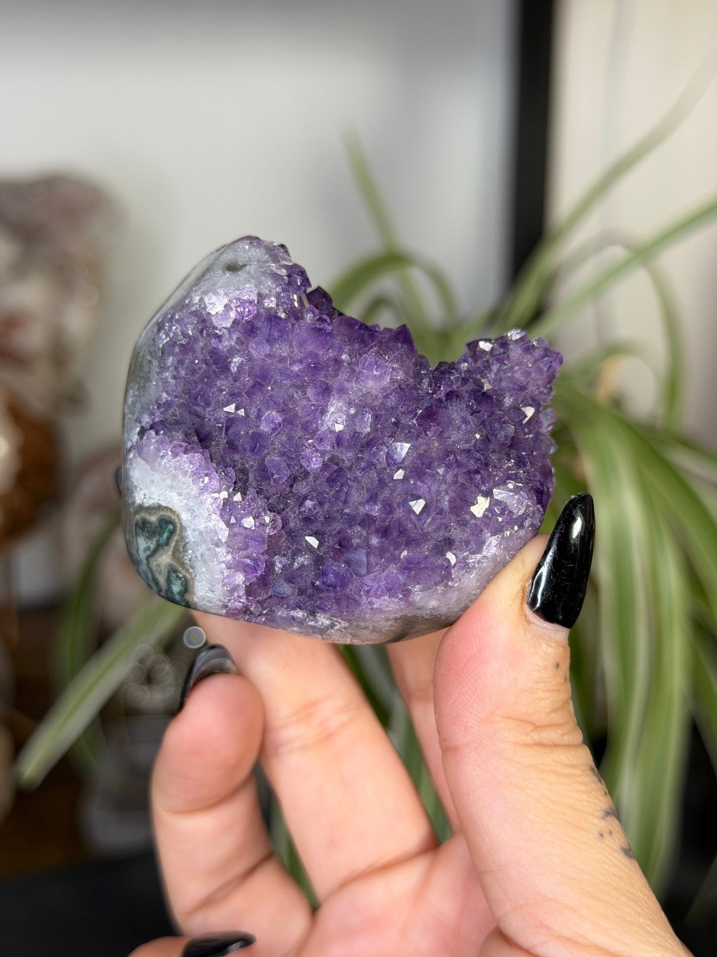 High Quality Amethyst | 132g - The Crystal Valley