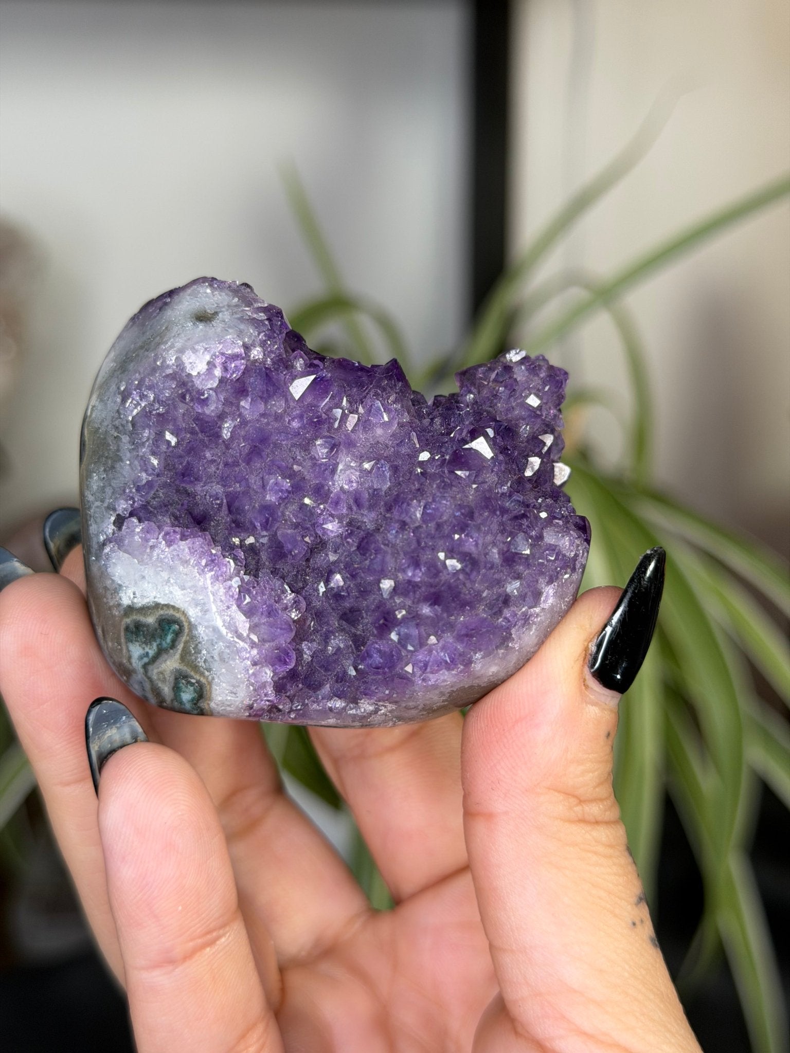 High Quality Amethyst | 132g - The Crystal Valley