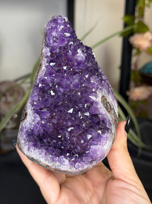 High Quality Amethyst | 704g - The Crystal Valley