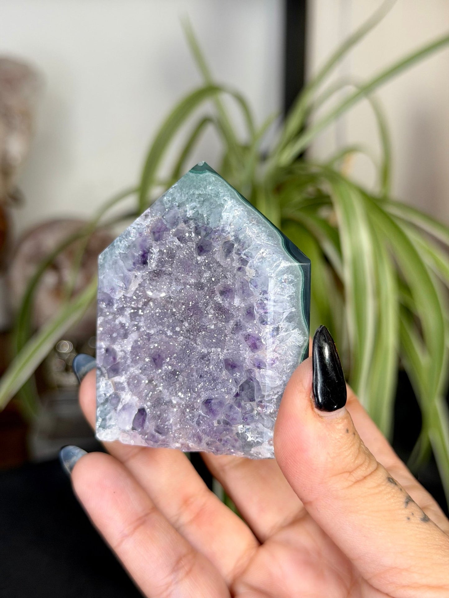 Mini Sugar Amethyst Tower | 114g - The Crystal Valley