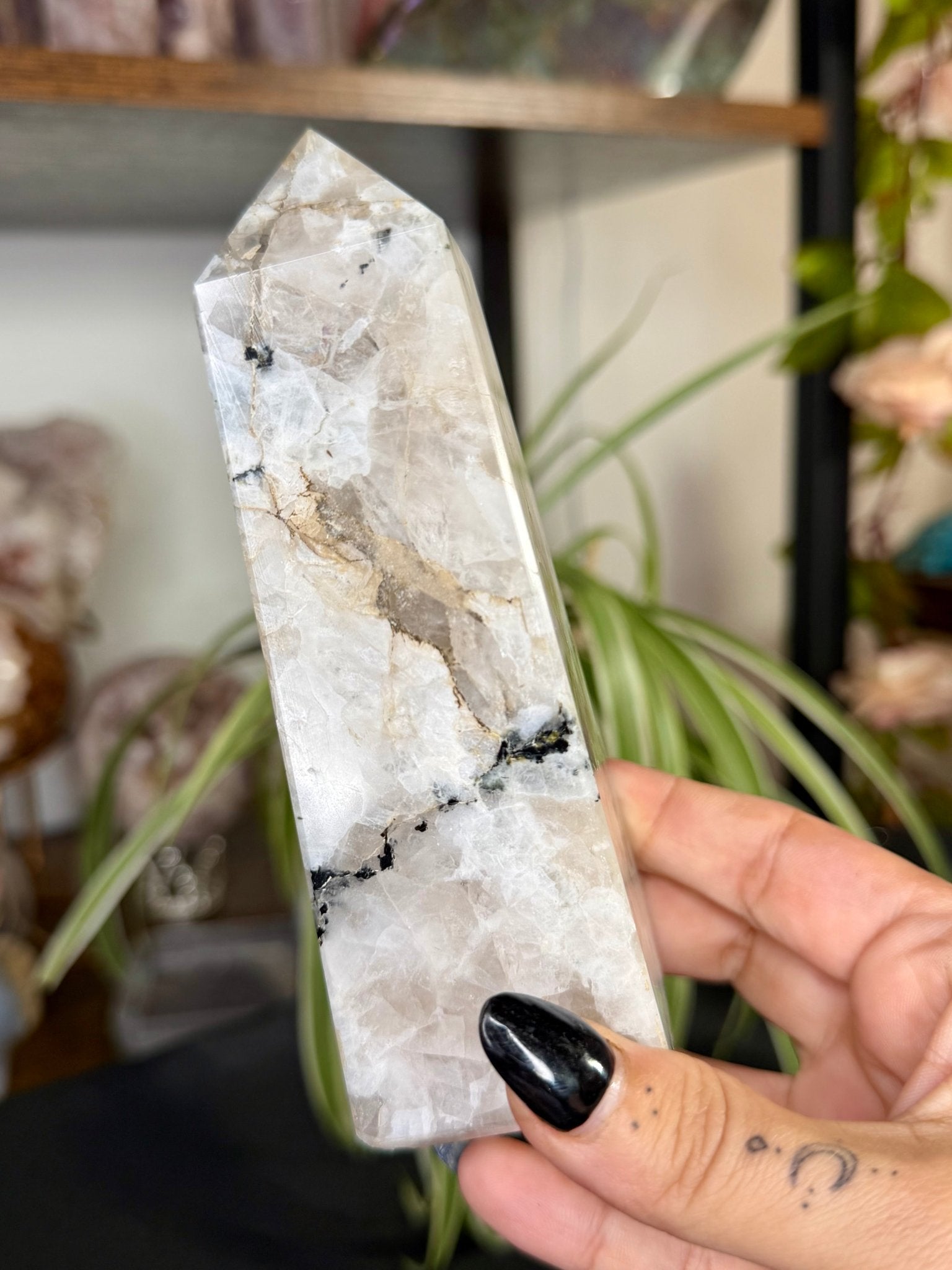 Moonstone Tower | 416g - The Crystal Valley