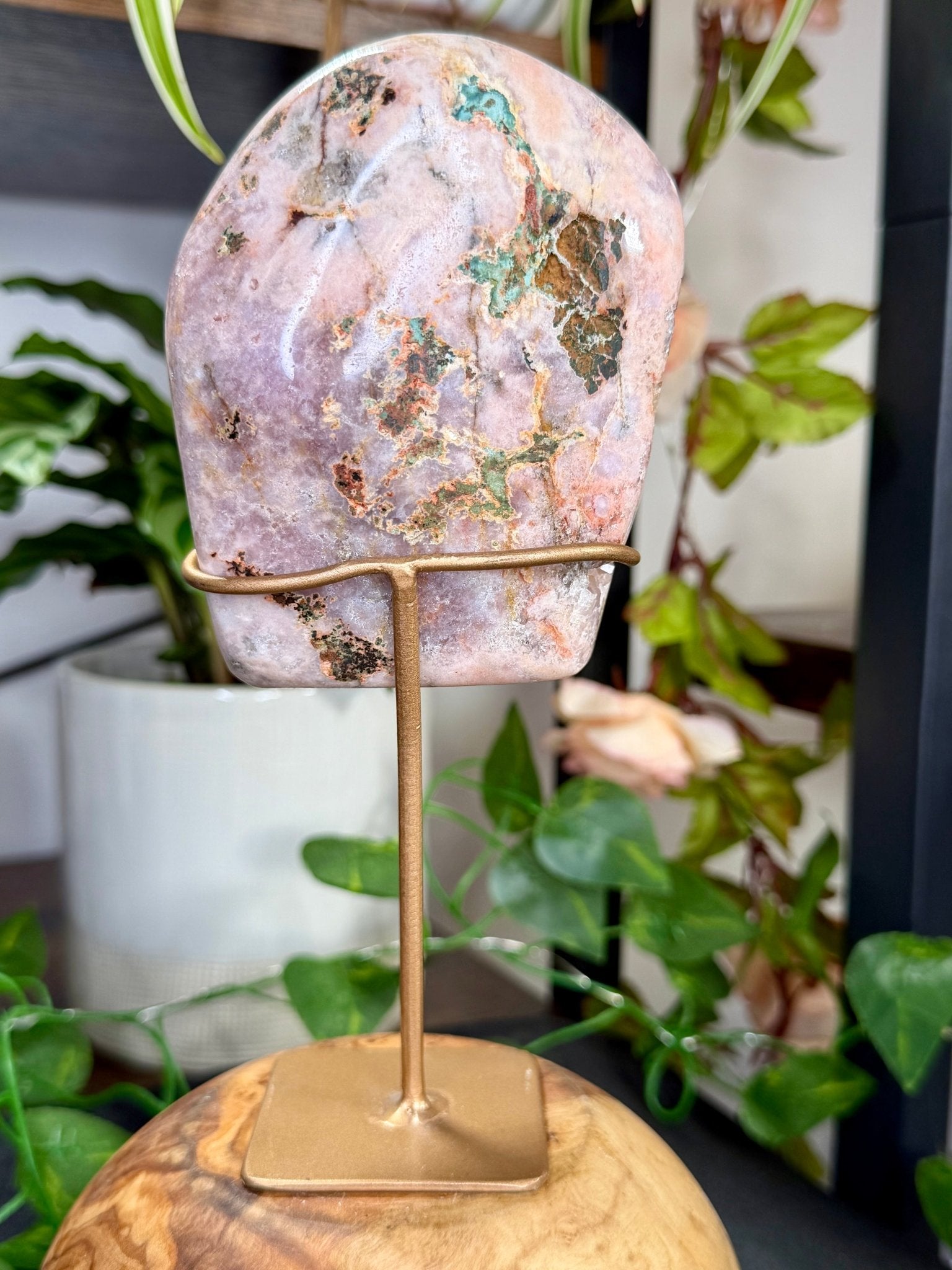 Pink Amethyst Free Form on Stand | 465g - The Crystal Valley