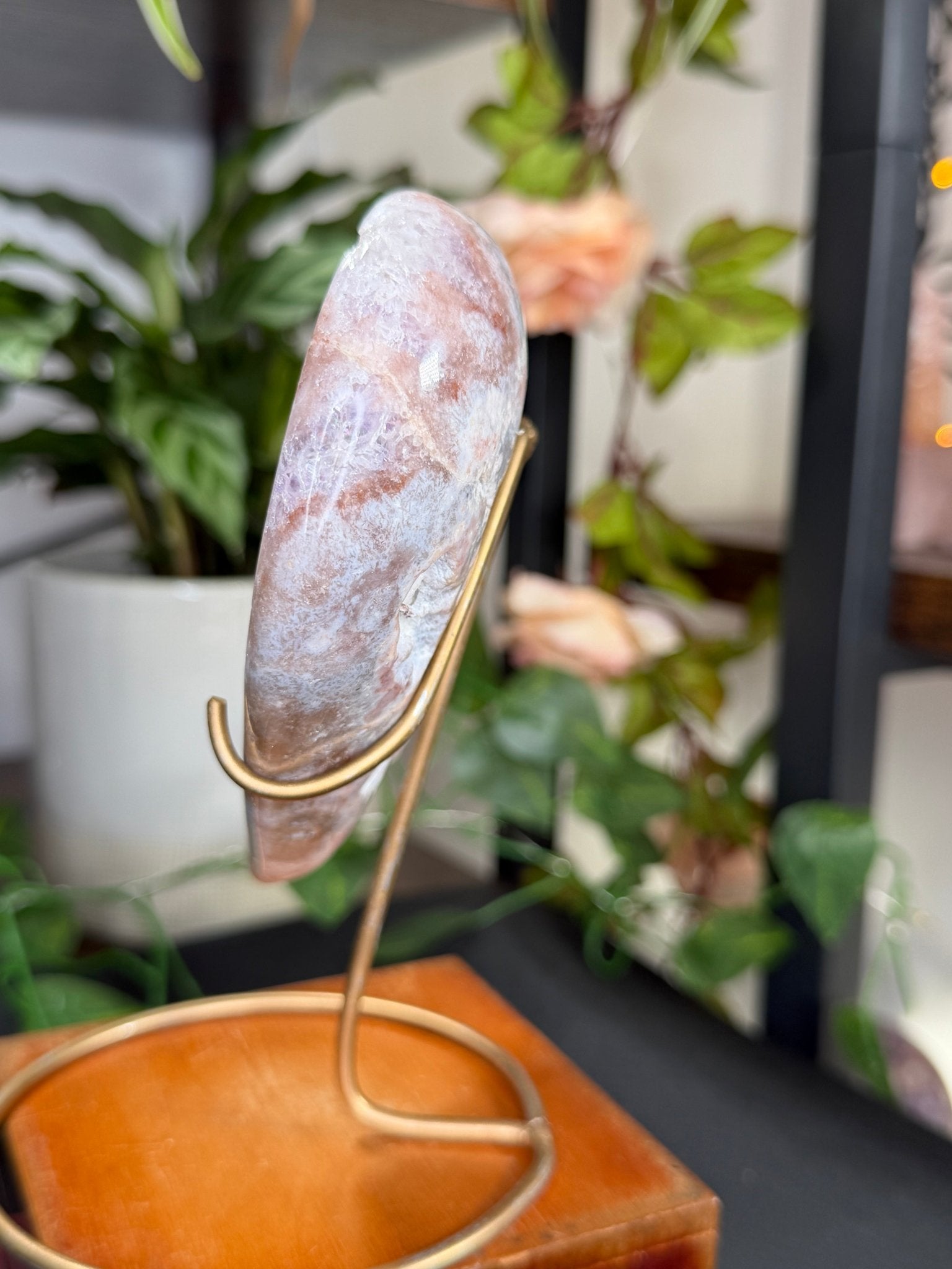 Pink Amethyst Heart on Stand | 462g - The Crystal Valley