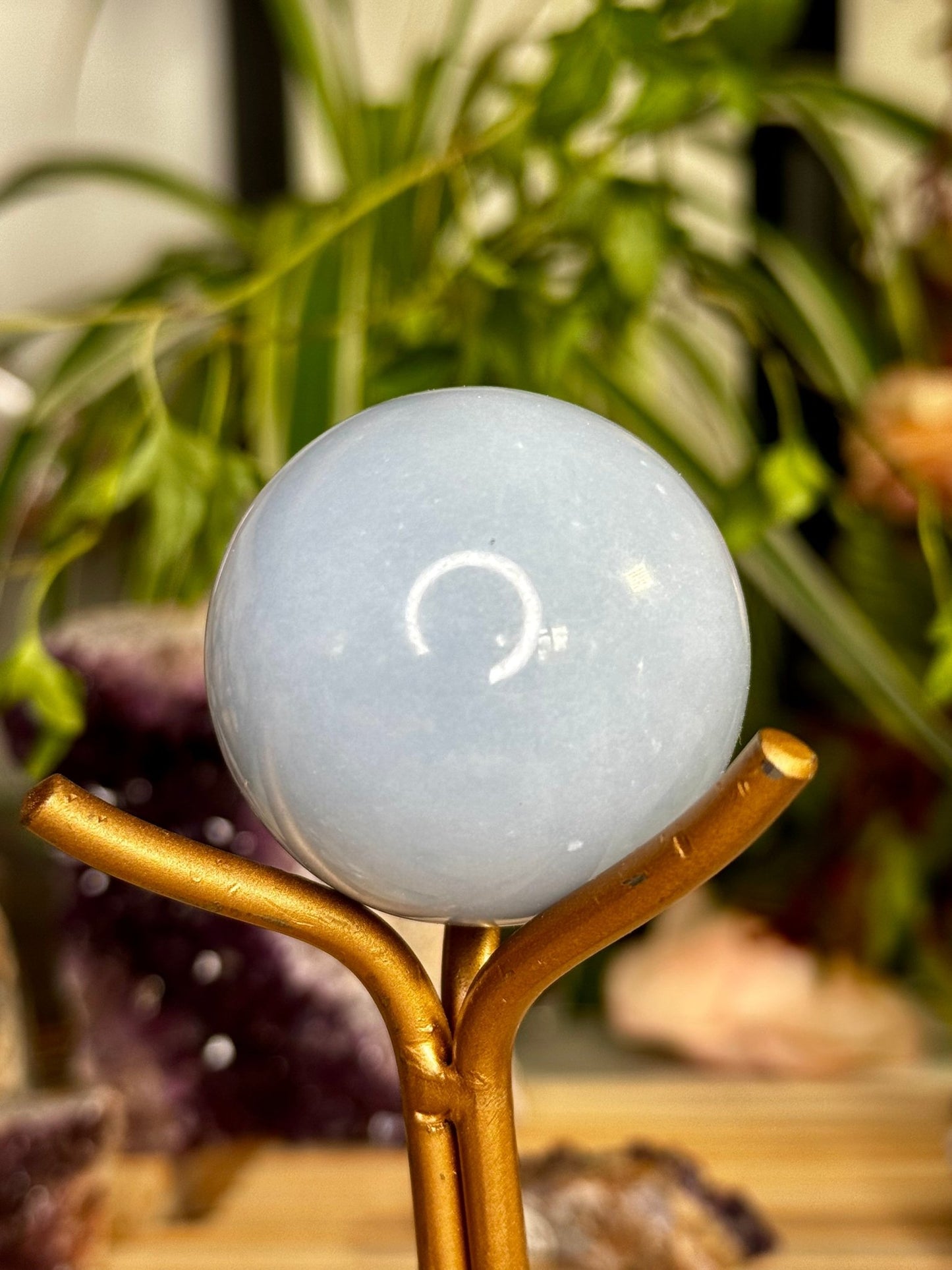 Small Angelite Sphere | 127g - The Crystal Valley
